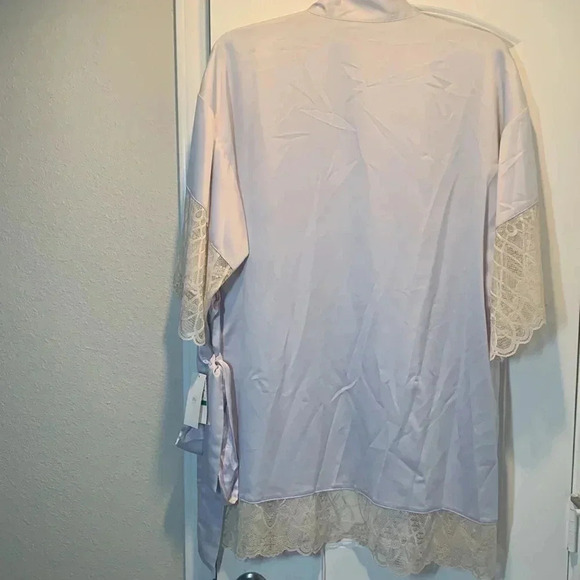 Flora Nikrooz Robe Lace Chermeuse Wrap Size Large New - Picture 3 of 9